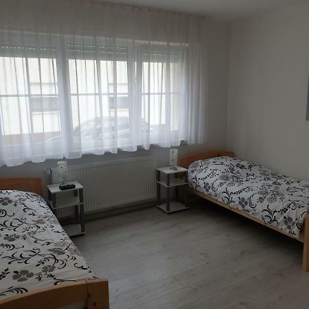 Wohnung, Zimmer In Frankfurt Flughafen Zu Vermieten Moerfelden-Walldorf Exterior photo